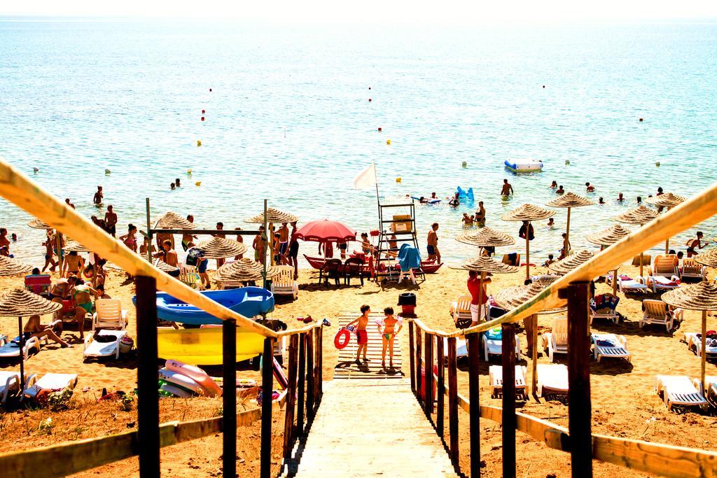 Villaggio Spiagge Rosse Капо Ридзуто Екстериор снимка